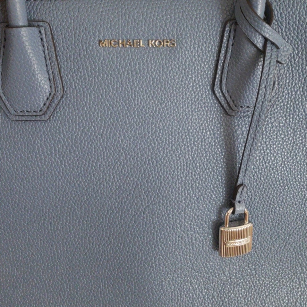 Michael Kors Handbag - Picture 2 of 5